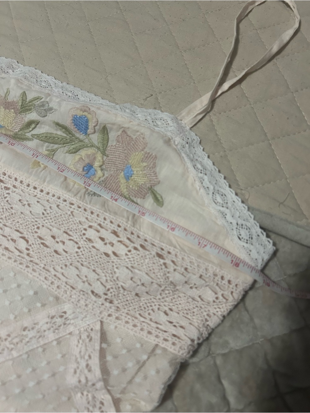 Delicate Pink Embroidered Maxi Dress - Brand: - Picture 10 of 11